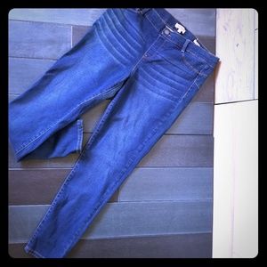 Juicy Couture pull-on jeggings.